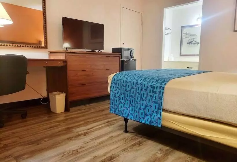 ホテル Baymont By Wyndham Hannibal