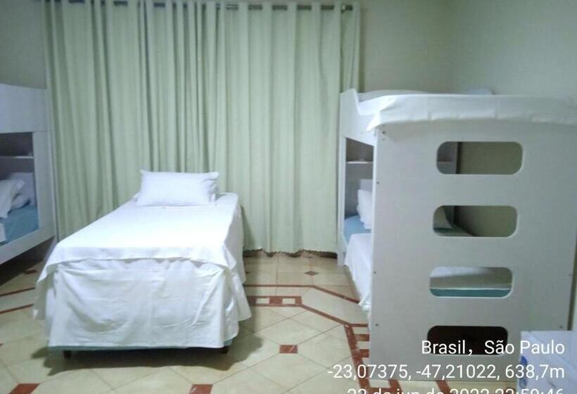 ペンション Acomodações Anfitriã