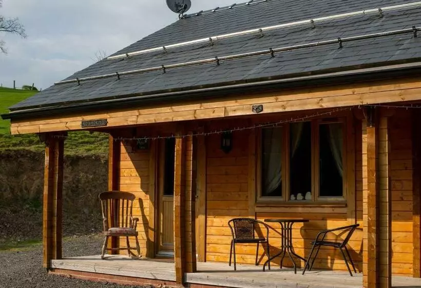 Apple Cabin   Little Log Cabin In Wales