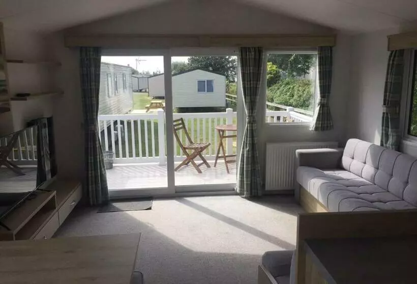 ベッドアンドブレックファースト Caravan 22 The Beeches Caravan Park, Gilcrux