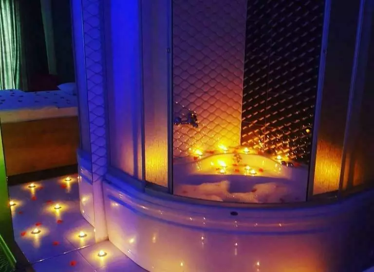 Luu Suite