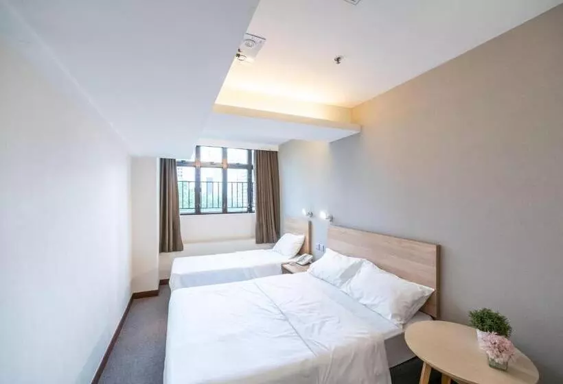 هتل Metacity Living