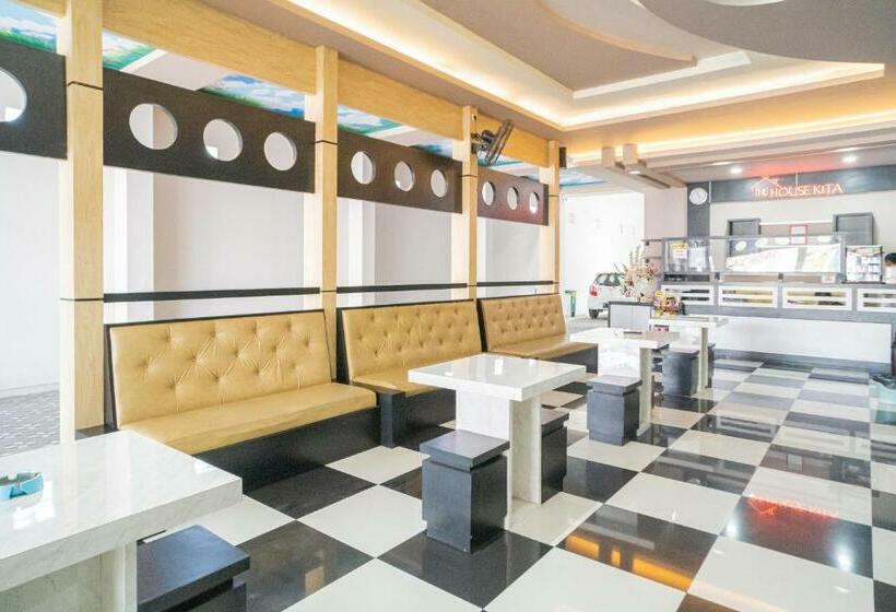 酒店 Reddoorz Plus @ Jalan Pemuda Timur Bojonegoro