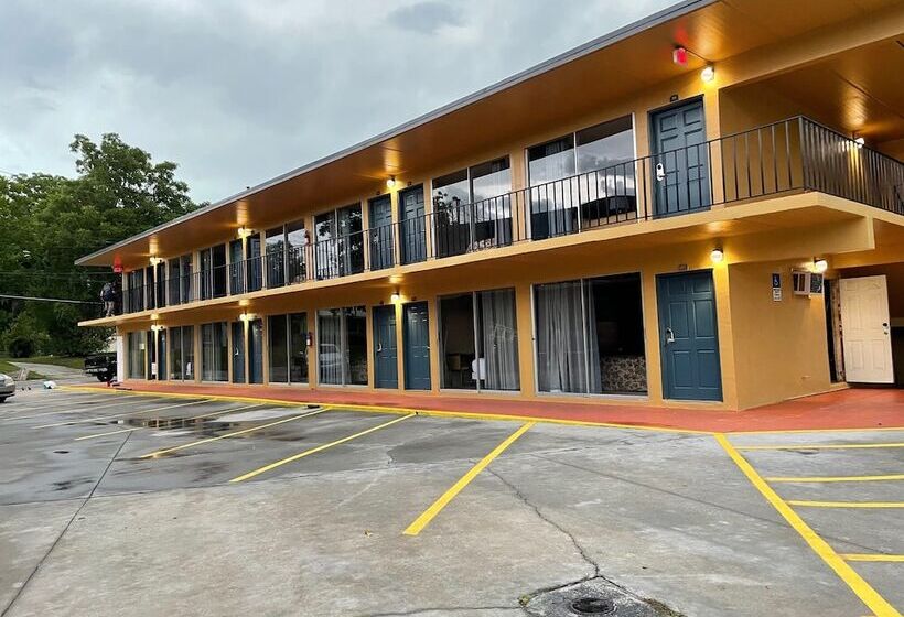 モーテル Royal Inn