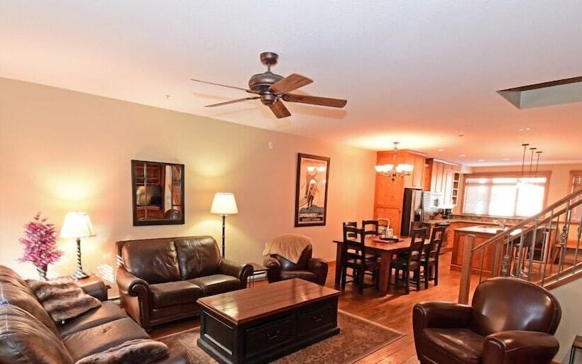 Towering Pines Chalet Comfortable And Cozy Chalet With Spectacular Views