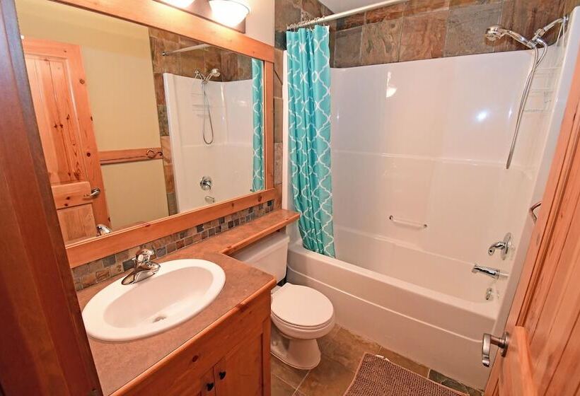 Towering Pines Chalet Comfortable And Cozy Chalet With Spectacular Views