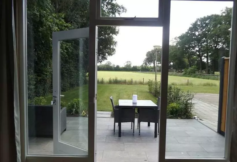 ベッドアンドブレックファースト Het Broekeroord