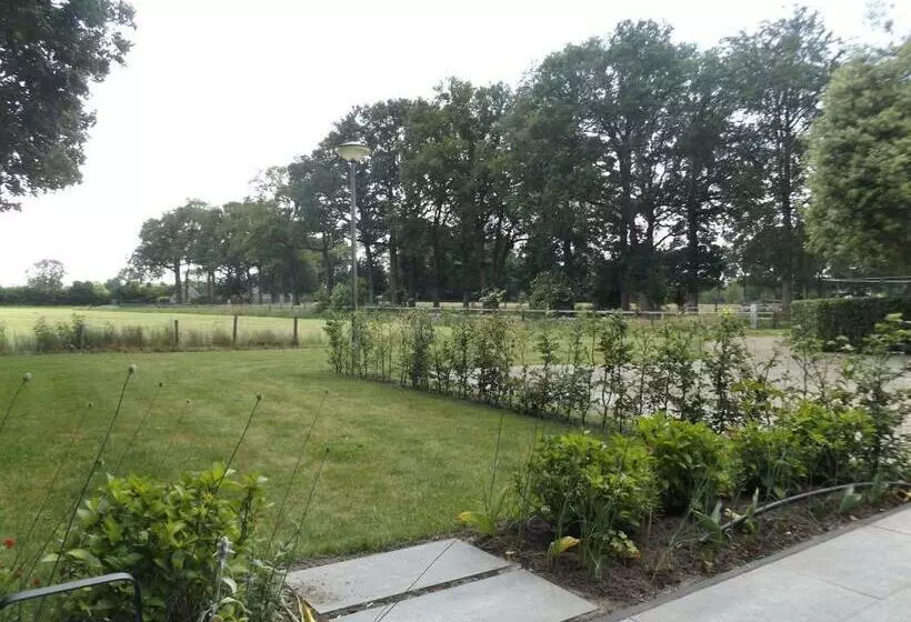 ベッドアンドブレックファースト Het Broekeroord