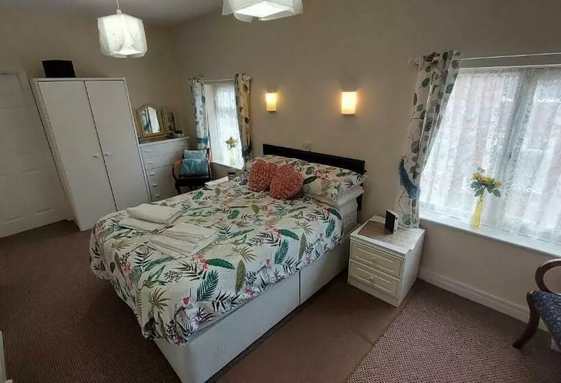 Aamiaismajoitus (B&B) Tennyson Lodge