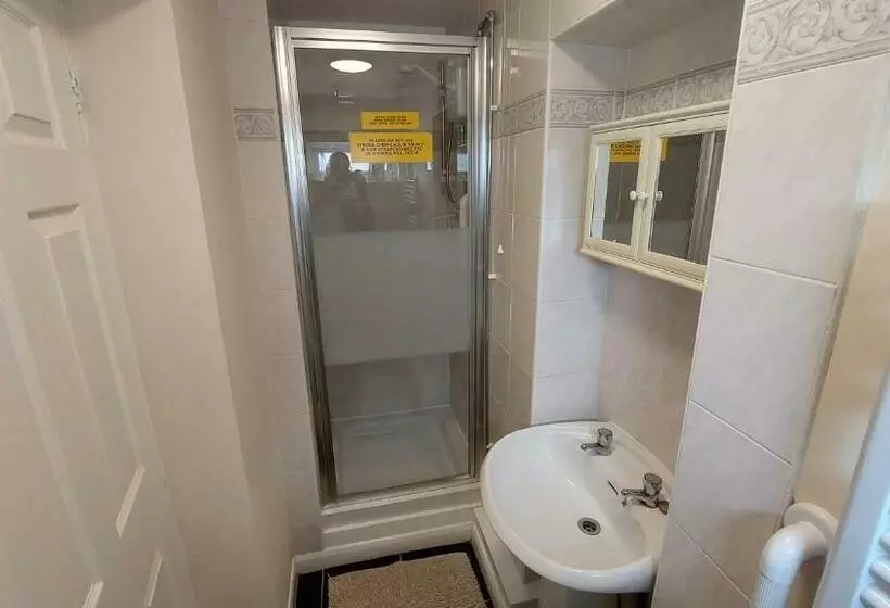 Aamiaismajoitus (B&B) Tennyson Lodge