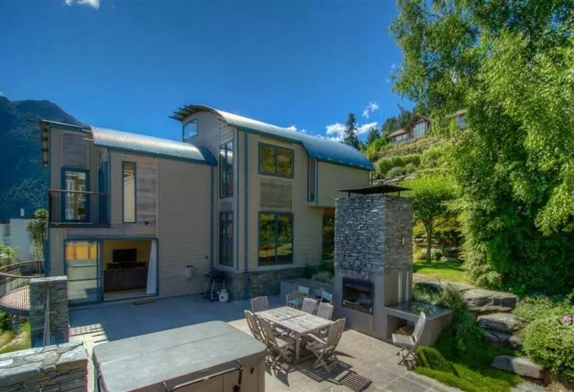 Belfast Retreat   Views And Spa Pool