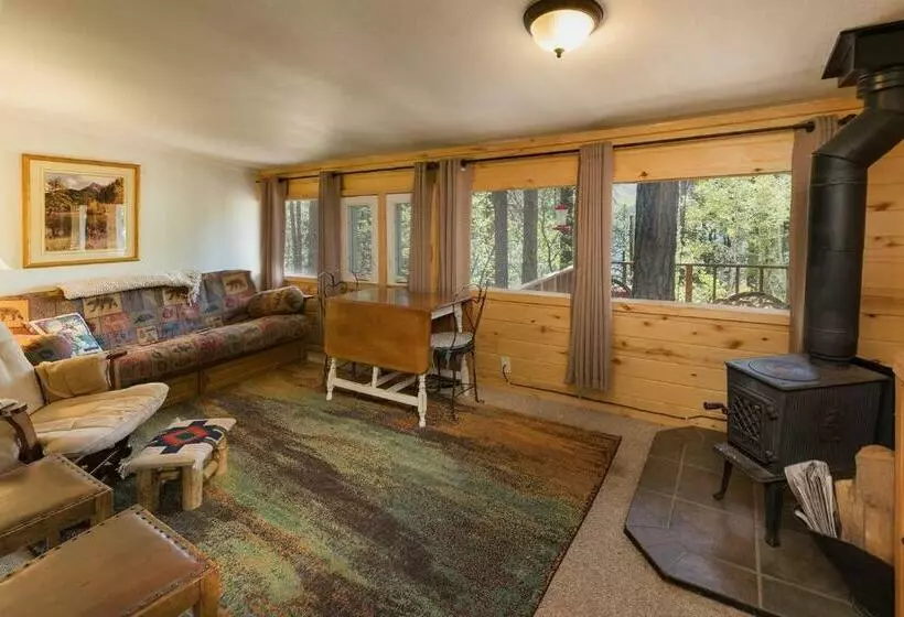 Nellie May Cabin On Vallecito Lake