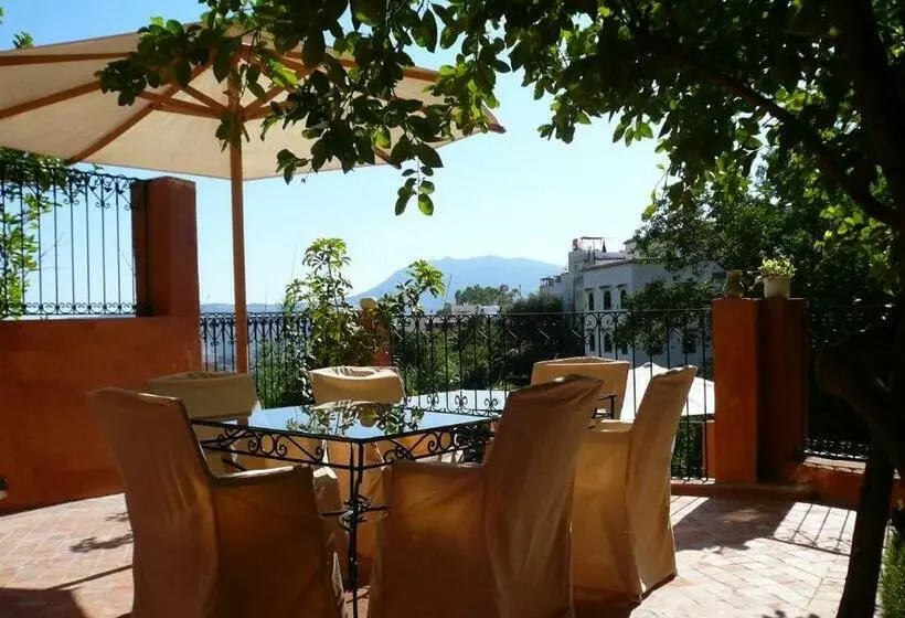 Riad Dar Rass El Maa