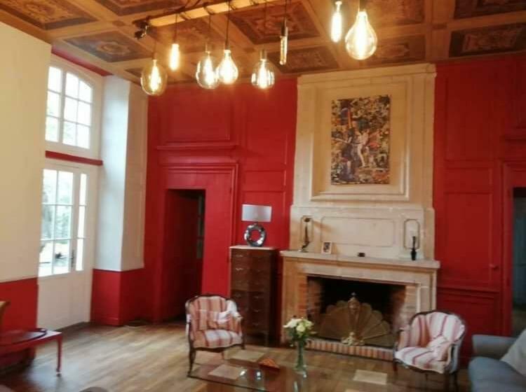 مبيت وإفطار Hôtel Du Marquis De Broc