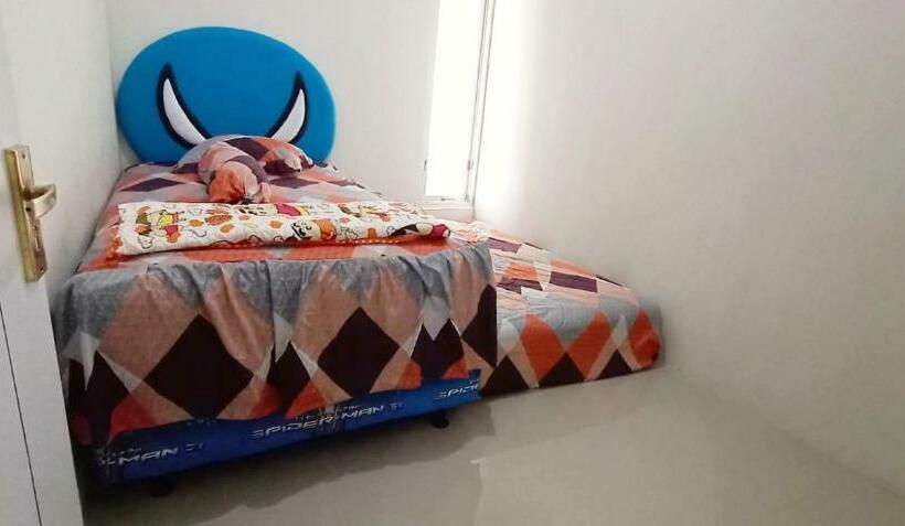 Hotel Express O 91293 House