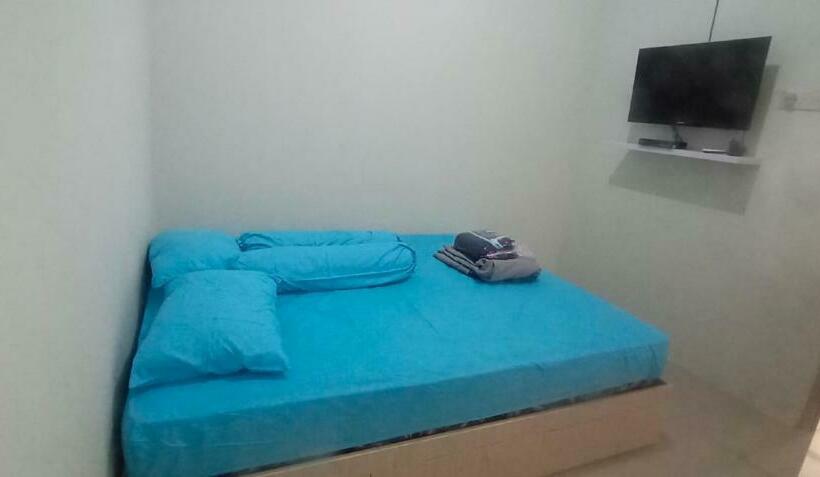 Hotel Express O 91293 House