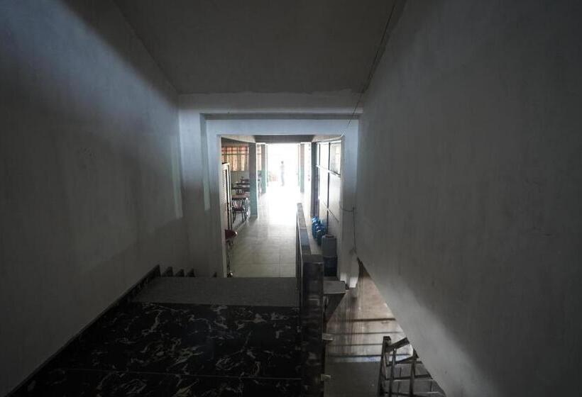 Hotel J R Place & Restaurant By Wb Inn