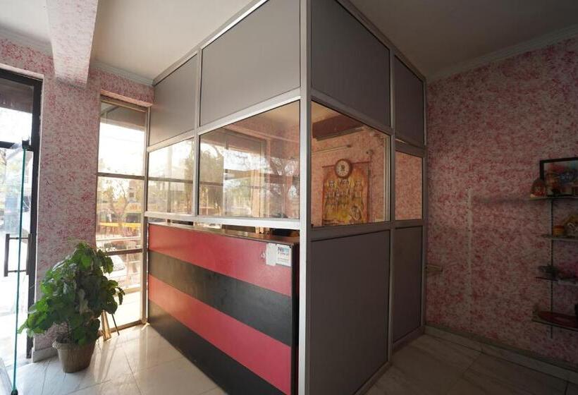 Hotel J R Place & Restaurant By Wb Inn