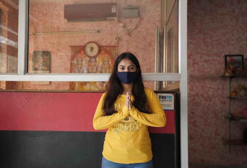 Hotel J R Place & Restaurant By Wb Inn