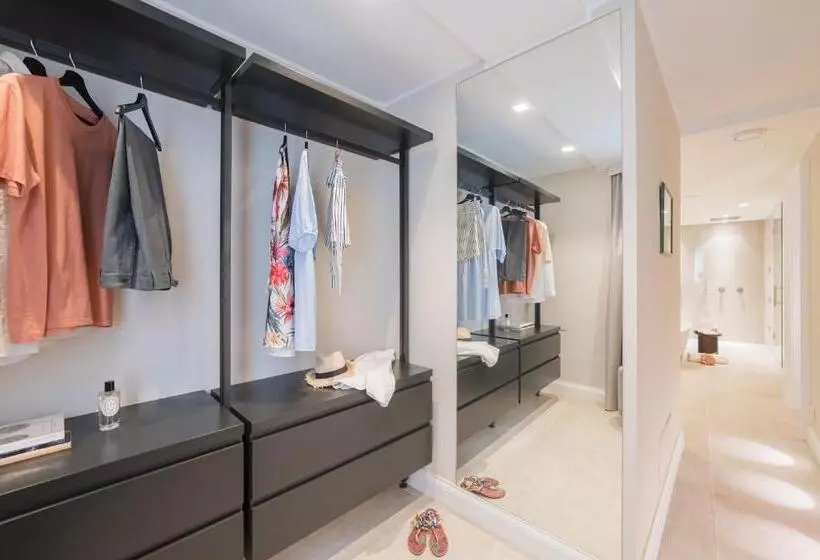 Naxi Suites