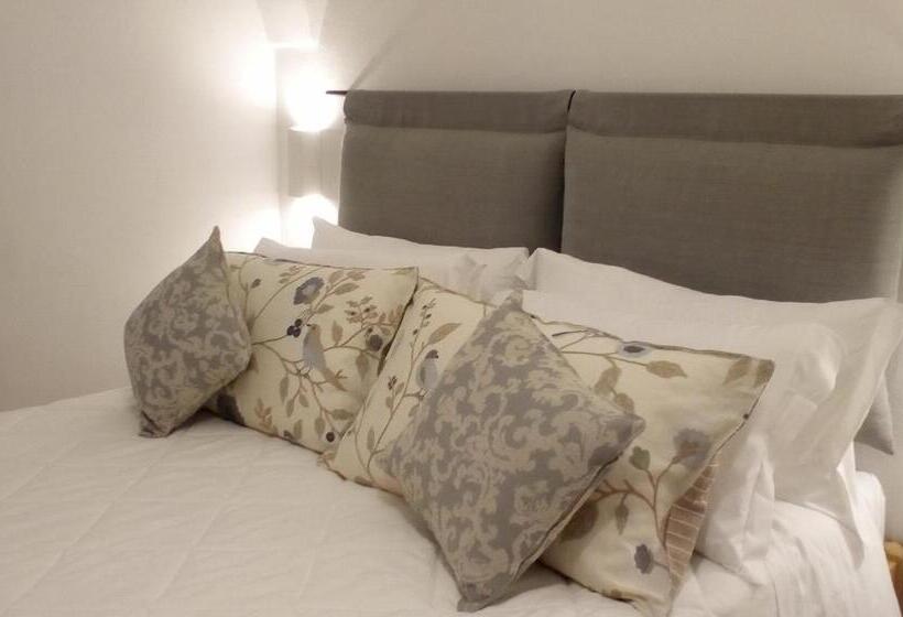 بنسيون Federico Ii   Rooms And Breakfast