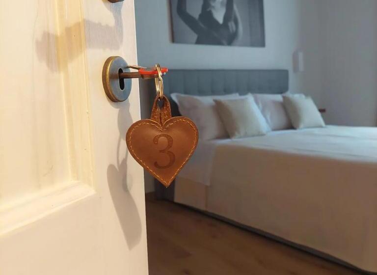 بنسيون Federico Ii   Rooms And Breakfast