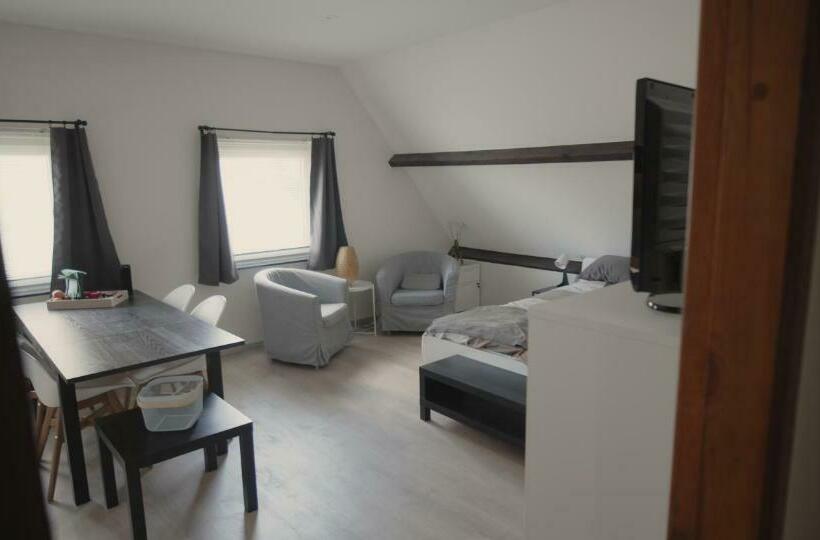 تختخواب و صبحانه Berkies Autonome Studio