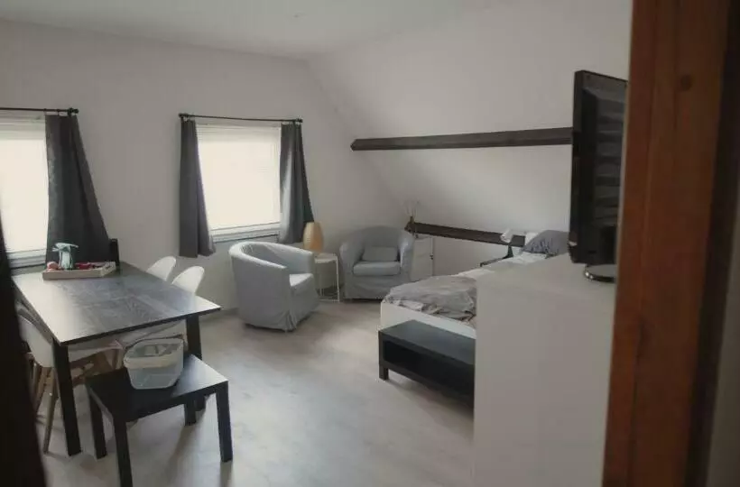 Aamiaismajoitus (B&B) Berkies   Autonome Studio