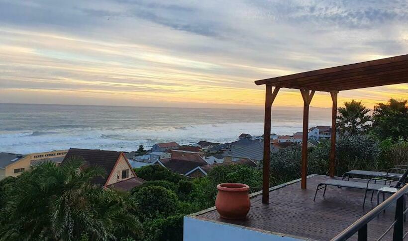 ペンション Beachview Guest Suites Port Elizabeth