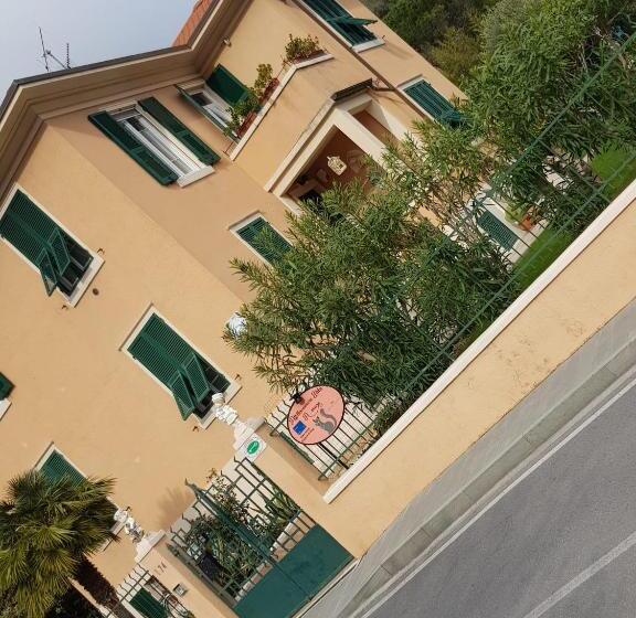 بنسيون Bibi A Mare