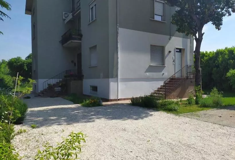 ベッドアンドブレックファースト Casa Vacanze I Giardini Di Marzo