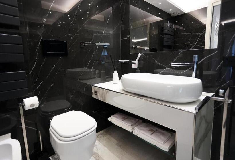 مبيت وإفطار Domus De Cinti