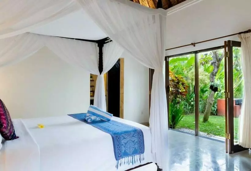Bed and Breakfast Villa Tunjung Batubelig Canggu