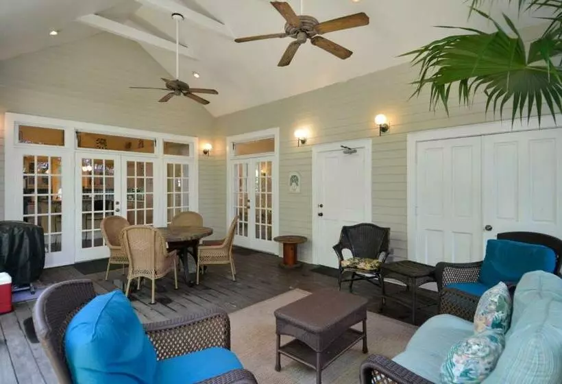 Easy Livin By Avantstay Key West Home W Pool Bbq Week Long Stays Only