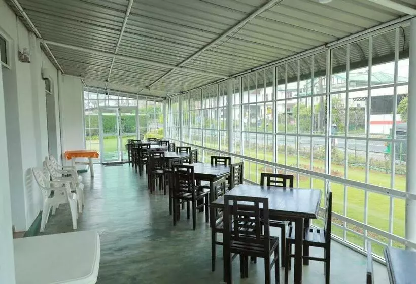 ペンション White House Nuwara Eliya