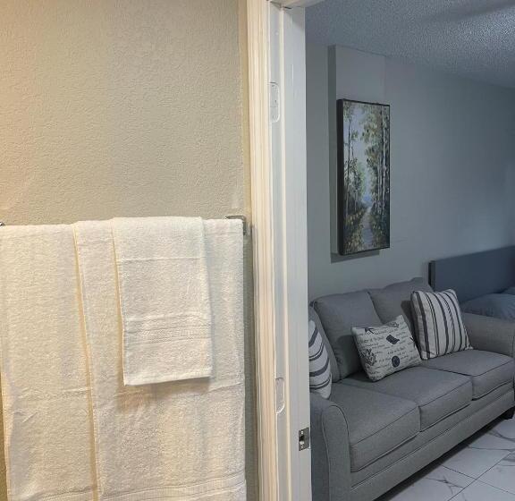 Adorable Suite In Tampa