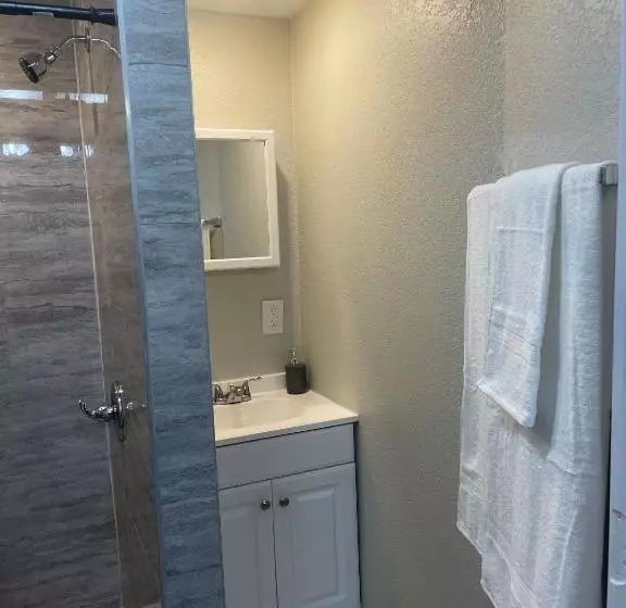 Adorable Suite In Tampa