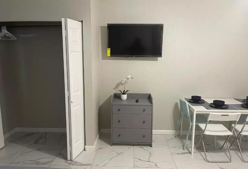 Adorable Suite In Tampa