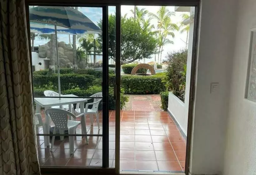 Brisas Vallarta   Just Steps From The Beach!