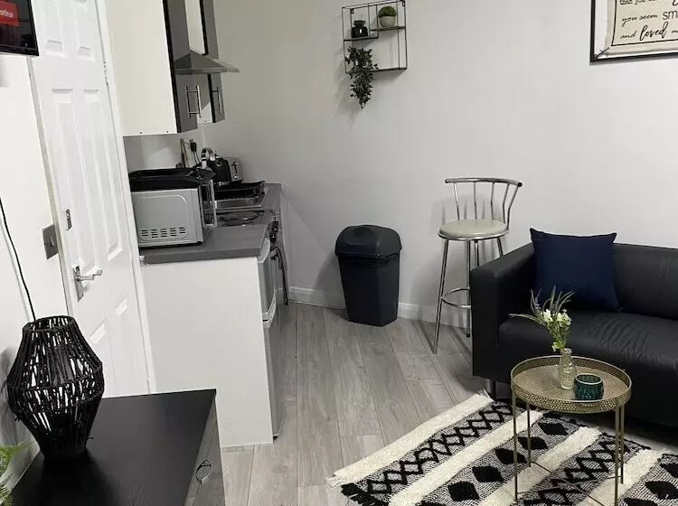 Bv Lush Studio At Queensgate Huddersfield Town Centre