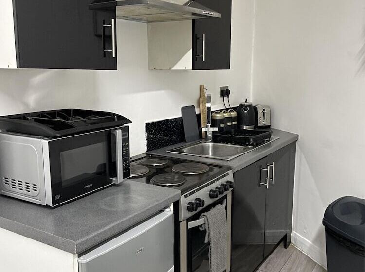 Bv Lush Studio At Queensgate Huddersfield Town Centre