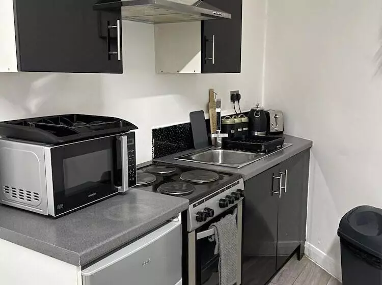 Bv Lush Studio At Queensgate Huddersfield Town Centre