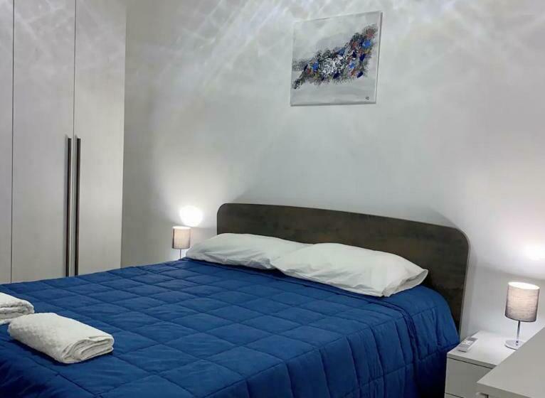 F1   Modern Two Bedrooms Flat Sea View, St Julians