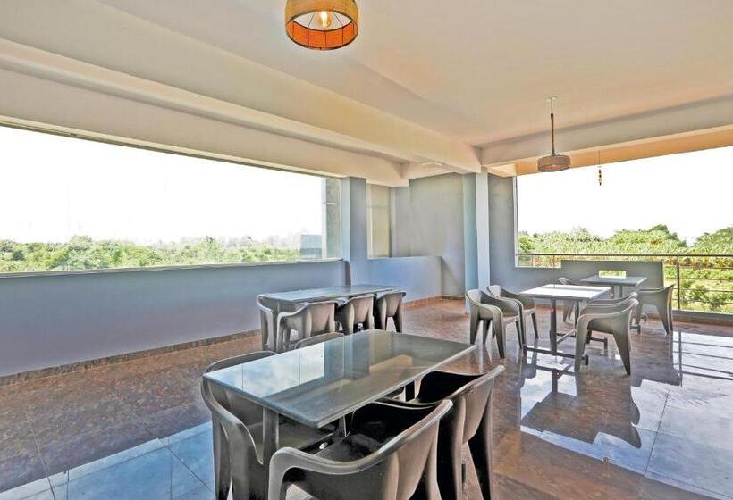 Hotel Flagship 93452 The Runway Inn Resort