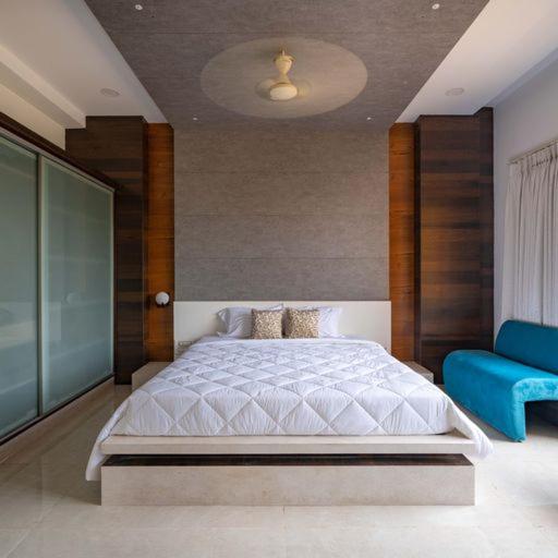 Hylife Hotels And Conventions