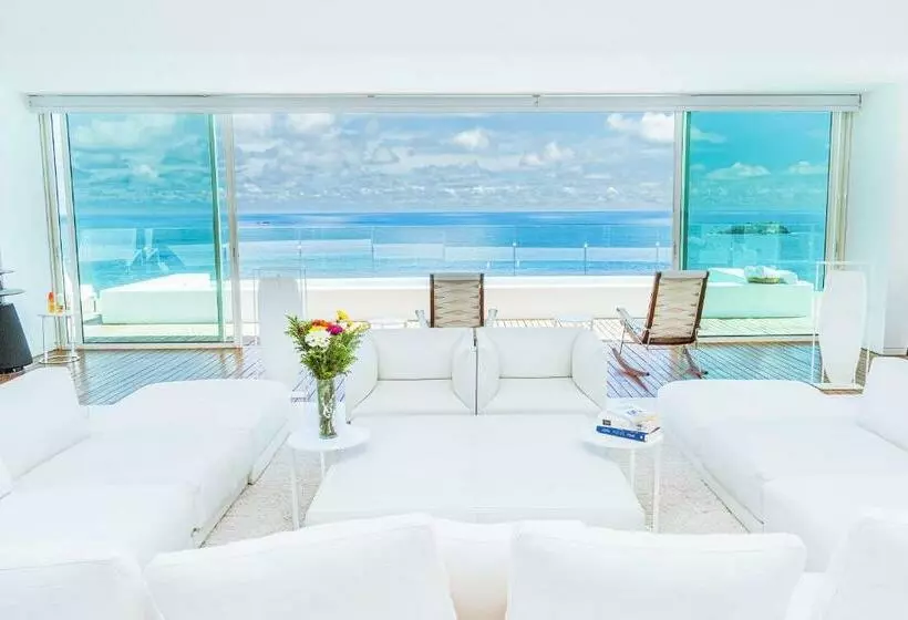 Beachfront Luxe Penthouse Private Pool And Spa Tub