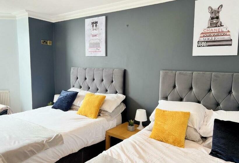 Пансион Erin Court Mansions   Suite 13