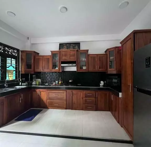 ペンション Neenfea Residence