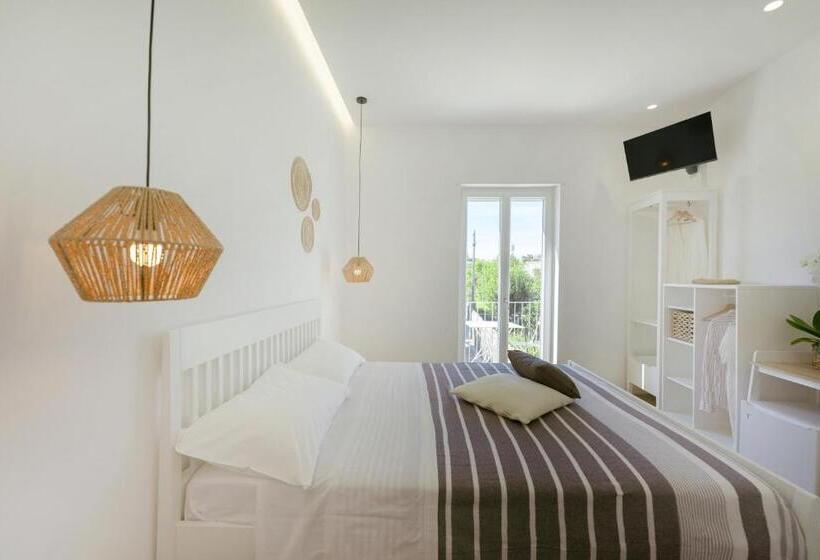 پانسیون Sea More