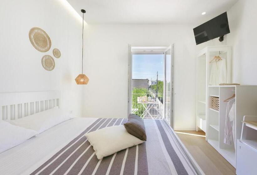 پانسیون Sea More